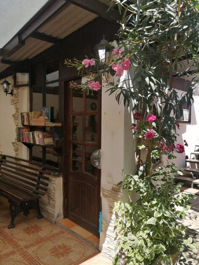 Magnoliia Hotel Soechoemi Buitenkant foto