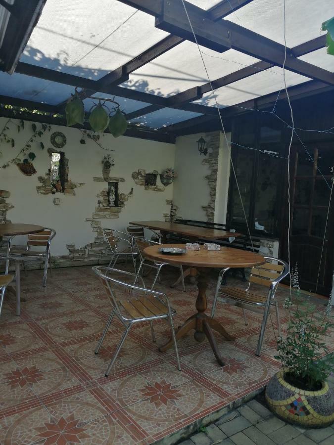 Magnoliia Hotel Soechoemi Buitenkant foto